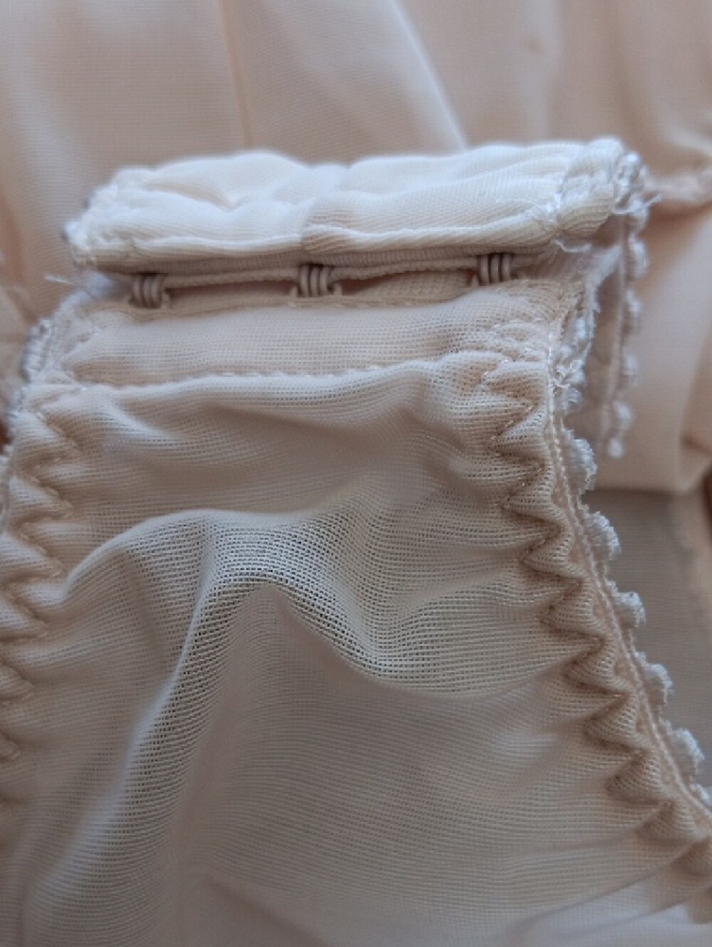 VINTAGE, MADE IN USA 1983.NWT Lace-Trim Chemise Slip in Blush. EXC CONDITION 34C - Picture 10 of 16